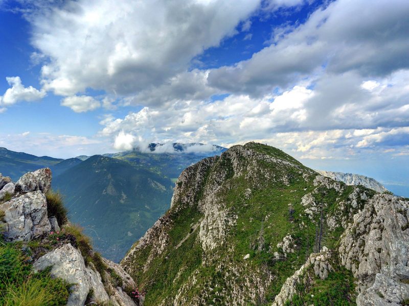 VJELLAKU PEAK 2014m